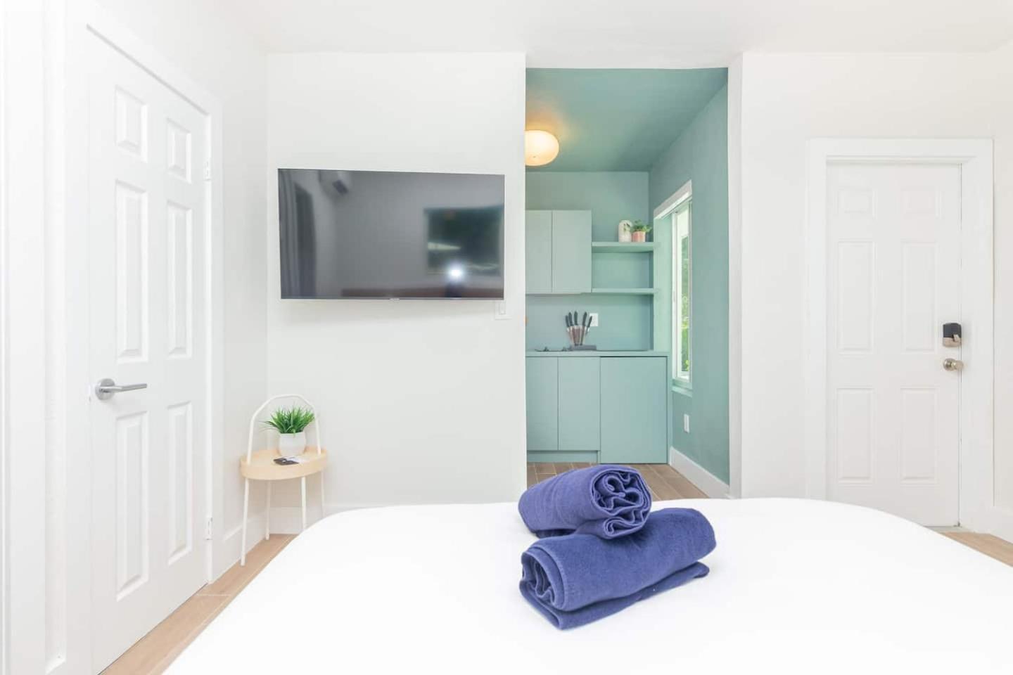 Newly Renovated Stylish Studio In El Portal #2 Miami Exteriör bild