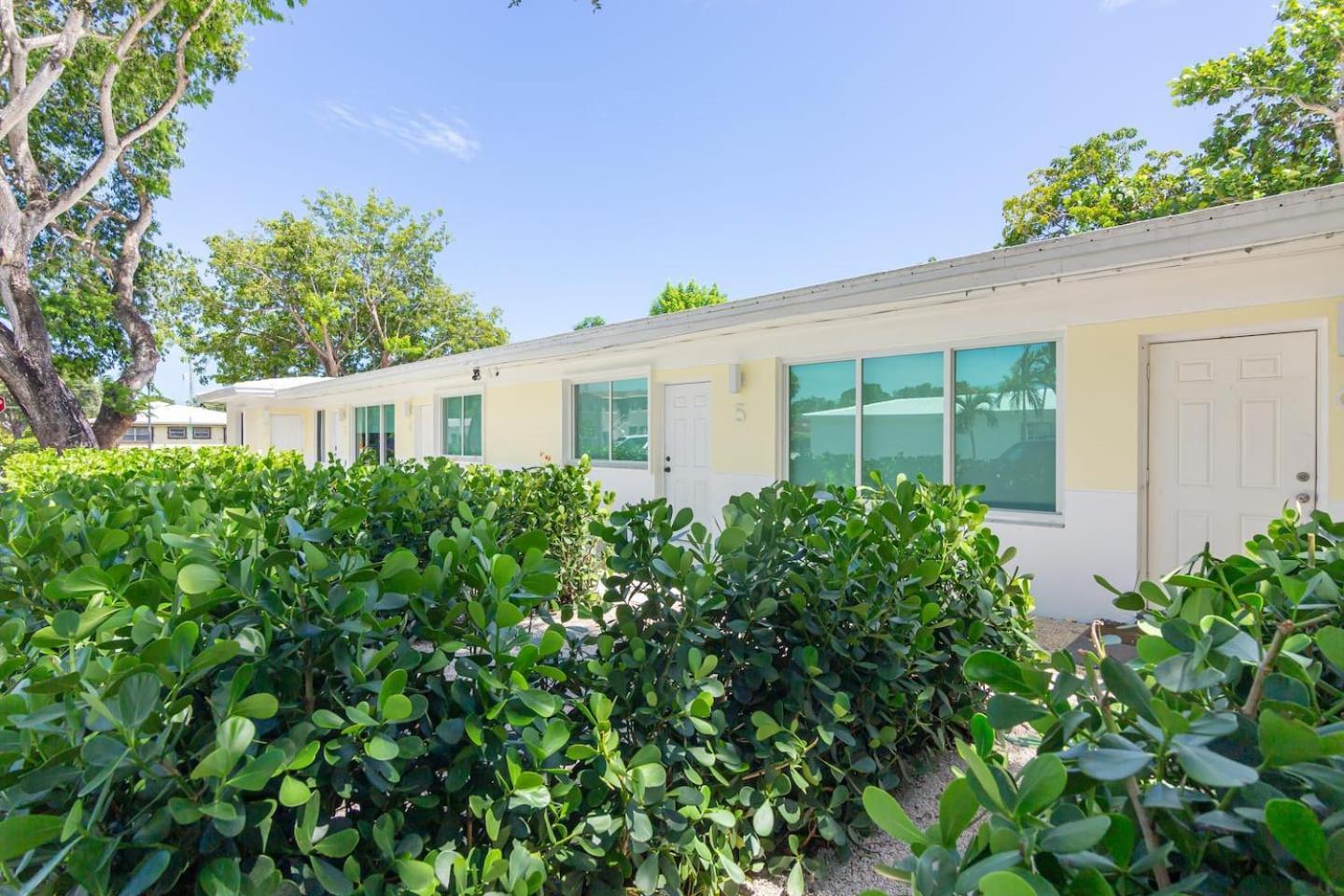 Newly Renovated Stylish Studio In El Portal #2 Miami Exteriör bild
