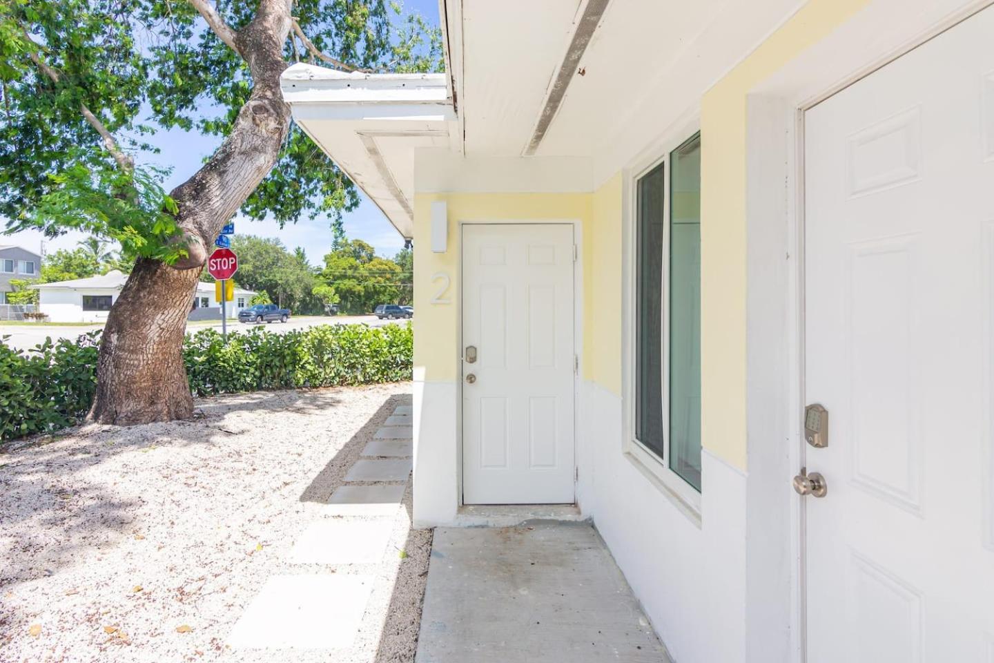 Newly Renovated Stylish Studio In El Portal #2 Miami Exteriör bild