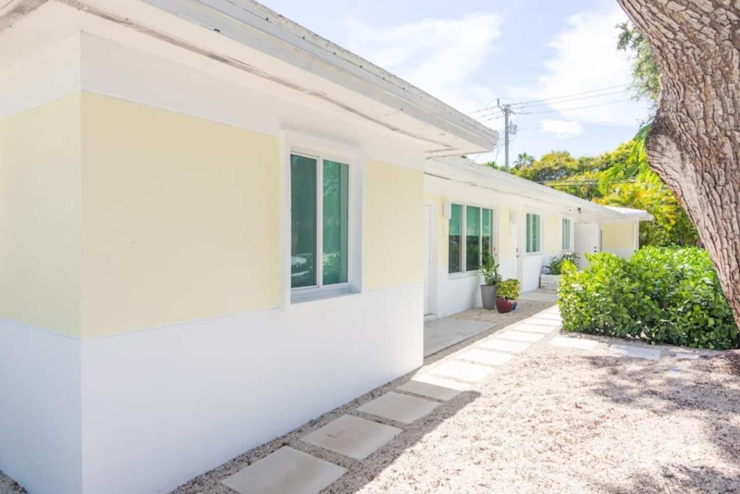 Newly Renovated Stylish Studio In El Portal #2 Miami Exteriör bild