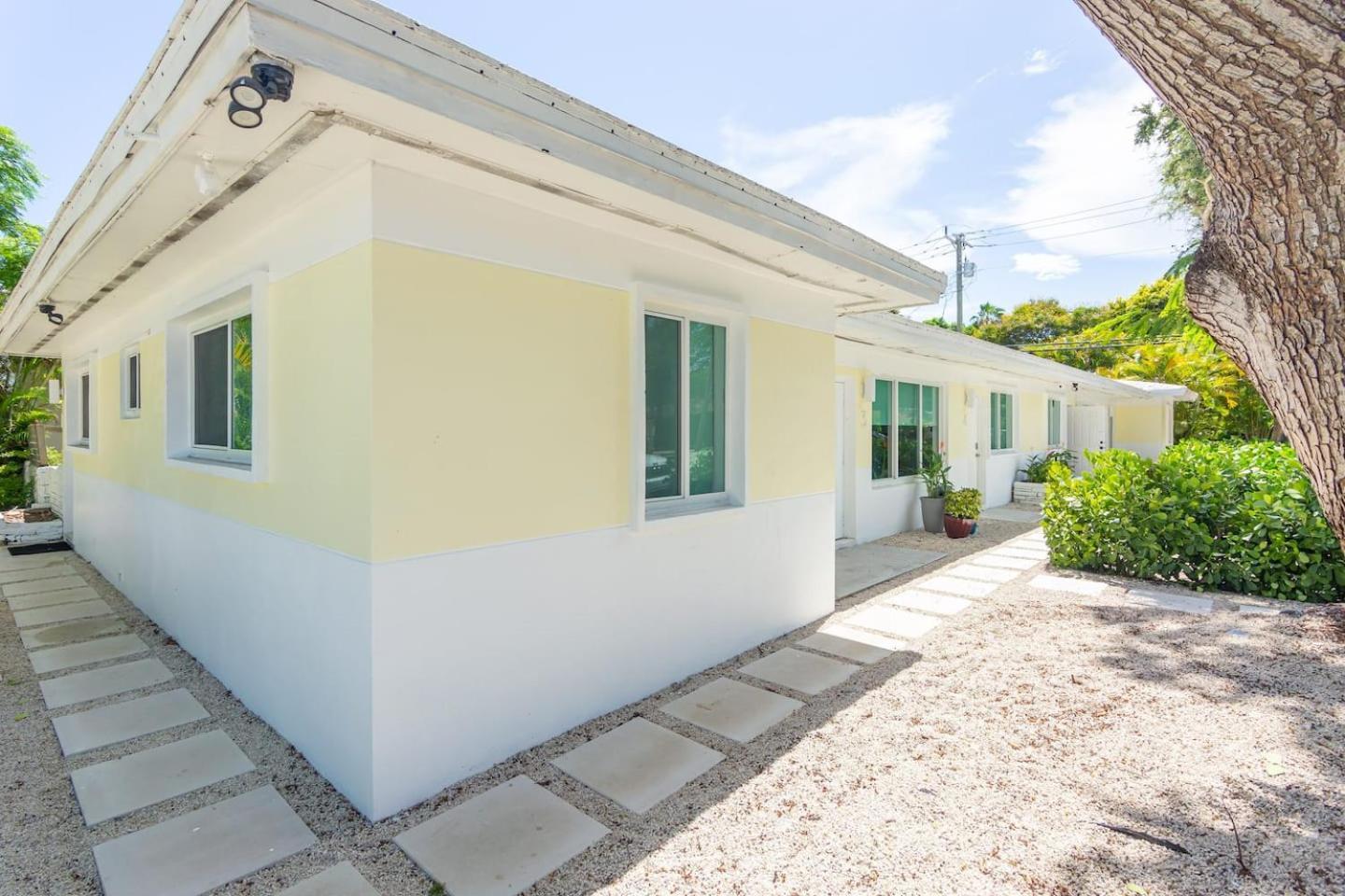 Newly Renovated Stylish Studio In El Portal #2 Miami Exteriör bild