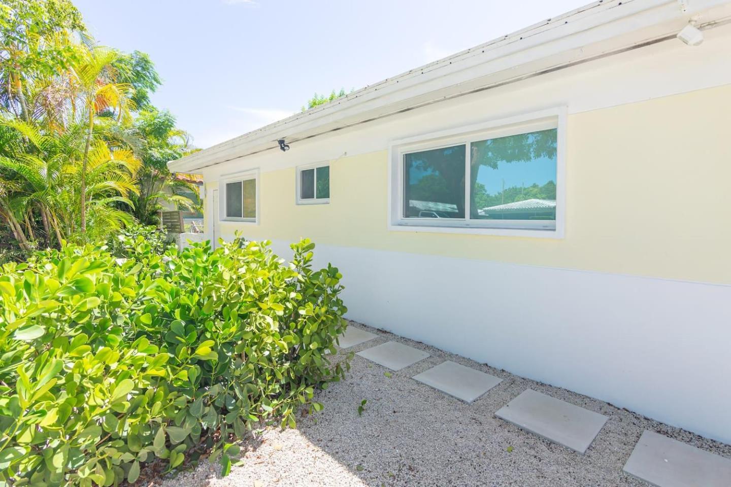 Newly Renovated Stylish Studio In El Portal #2 Miami Exteriör bild